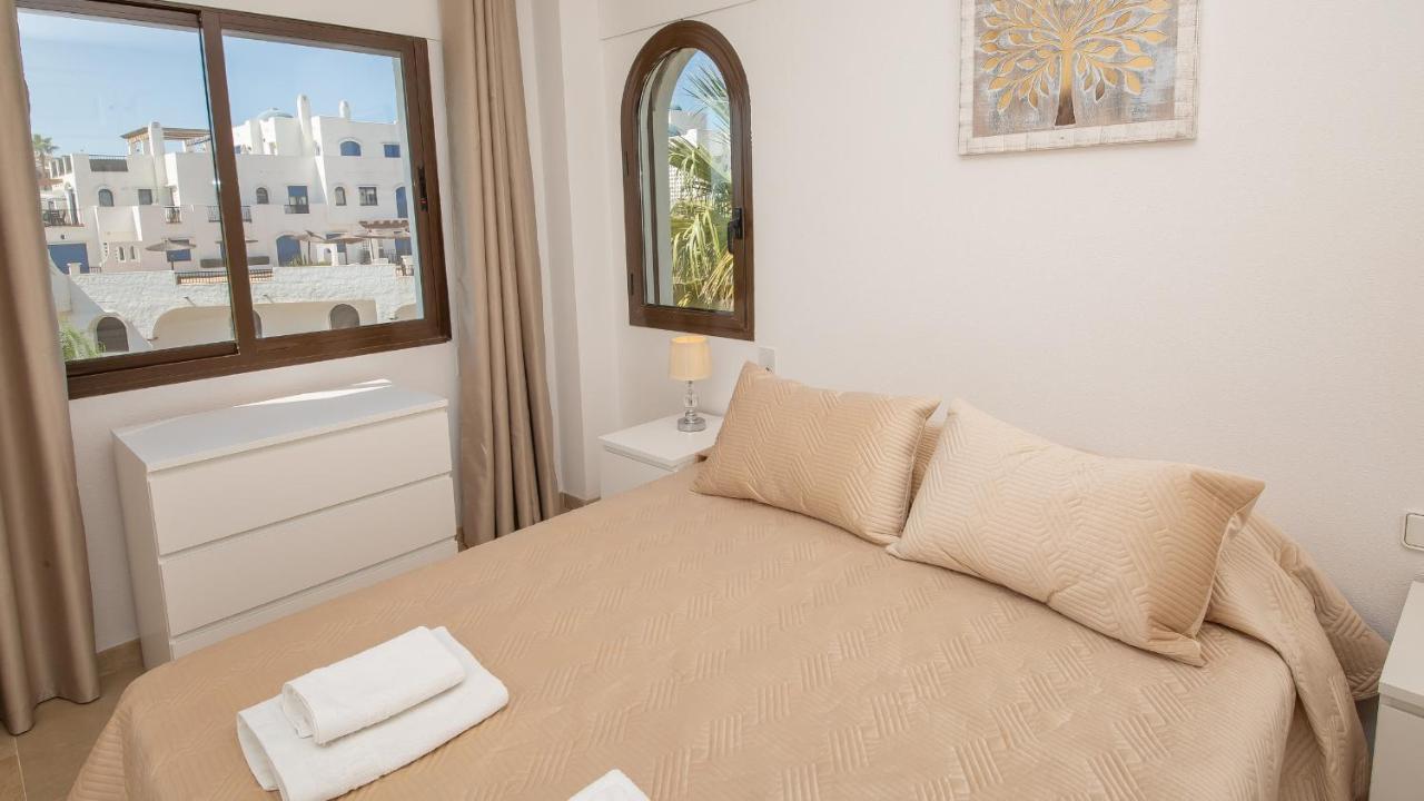 Lovely 2-Bed Apartment In Marina De La Duquesa Castillo de Sabinillas المظهر الخارجي الصورة