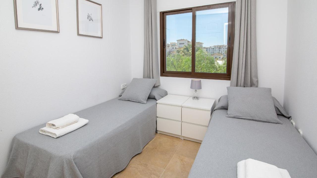 Lovely 2-Bed Apartment In Marina De La Duquesa Castillo de Sabinillas المظهر الخارجي الصورة