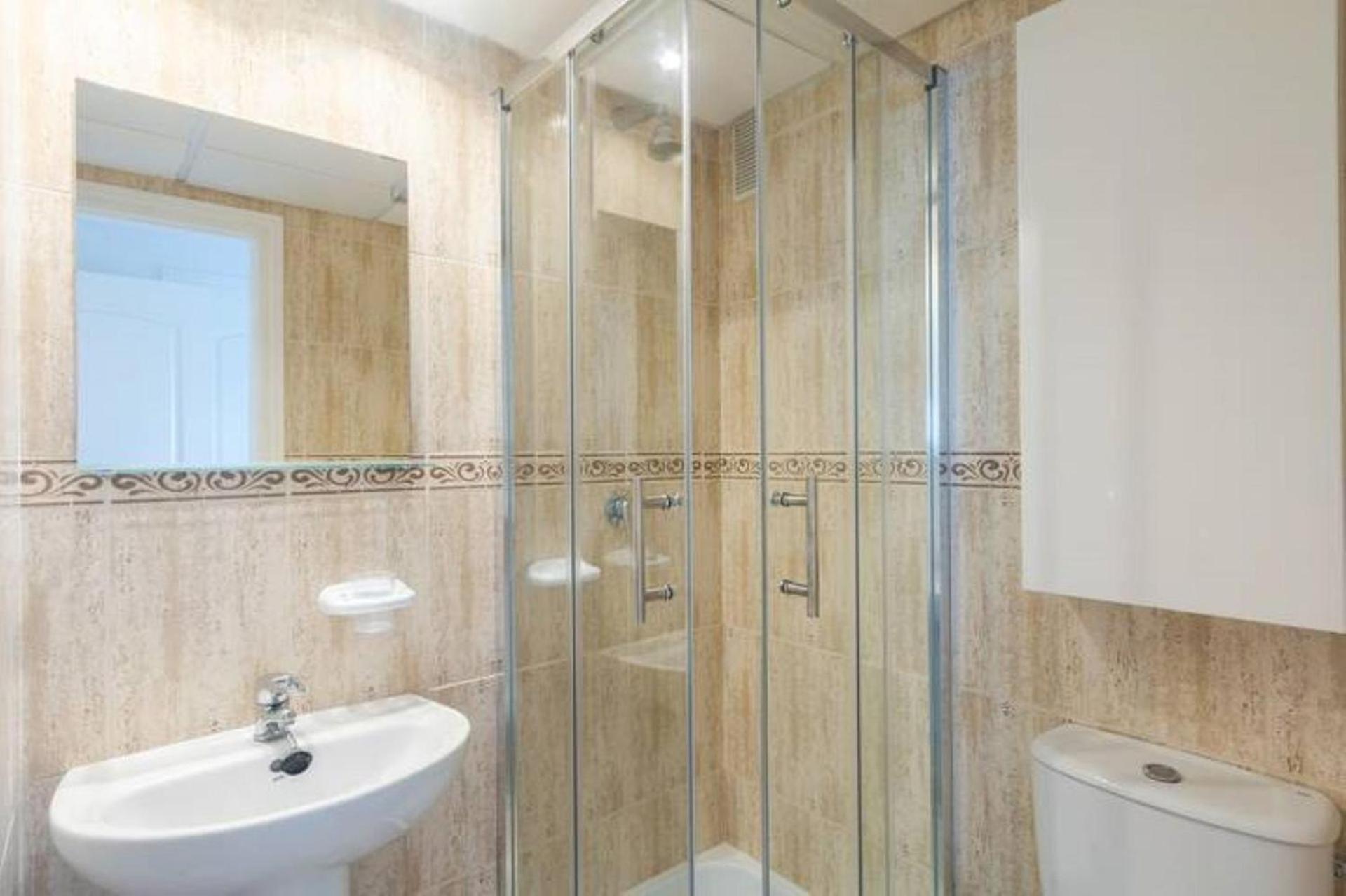 Lovely 2-Bed Apartment In Marina De La Duquesa Castillo de Sabinillas المظهر الخارجي الصورة