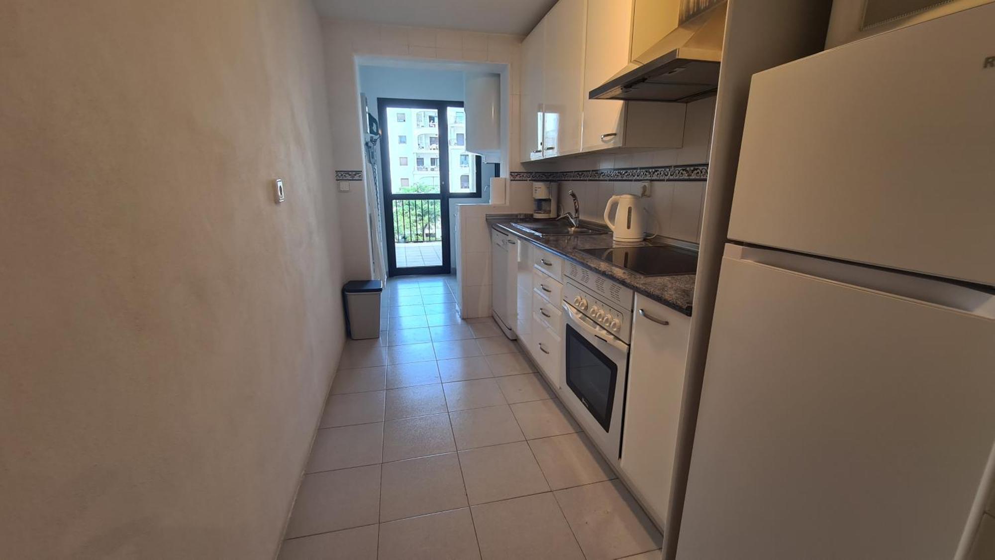 Lovely 2-Bed Apartment In Marina De La Duquesa Castillo de Sabinillas المظهر الخارجي الصورة