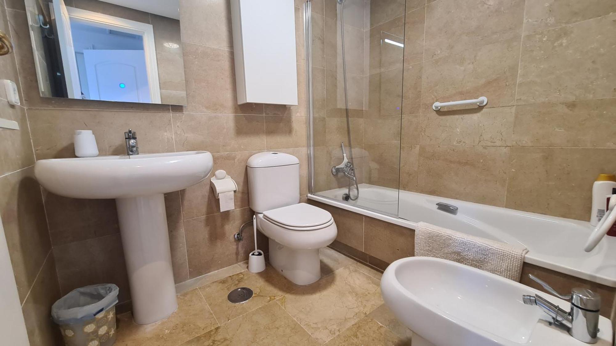 Lovely 2-Bed Apartment In Marina De La Duquesa Castillo de Sabinillas المظهر الخارجي الصورة