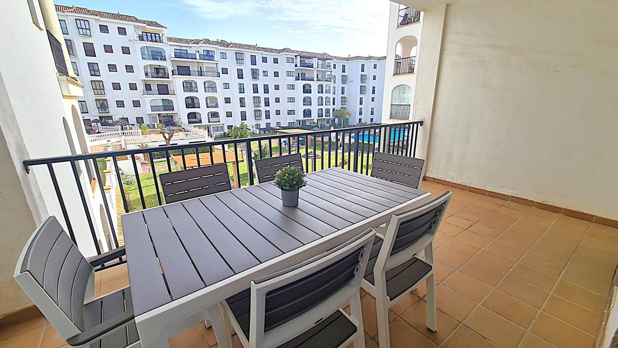 Lovely 2-Bed Apartment In Marina De La Duquesa Castillo de Sabinillas المظهر الخارجي الصورة